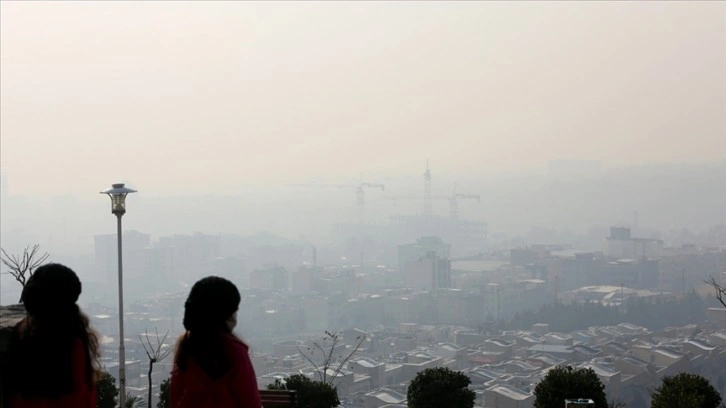 Hava kirliliği Kovid-19'a yakalanma ve rahatsızlığı ciddi nakil riskini artırıyor