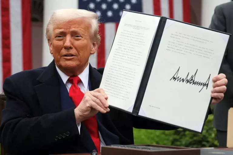 Trump şimdi de tüm vergileri askıya aldı, bir ülke hariç