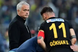 Yıldız futbolcuya Kadıköy’de tepki yağdı